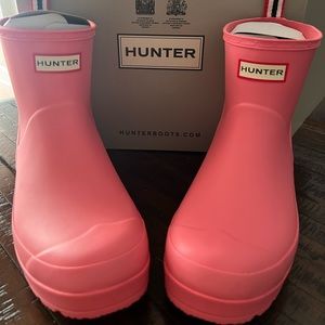Hunter Womens Play Boot Matte Pink Shiver size 9 never worn box included